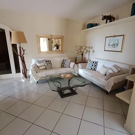 Adriana בית נופש *